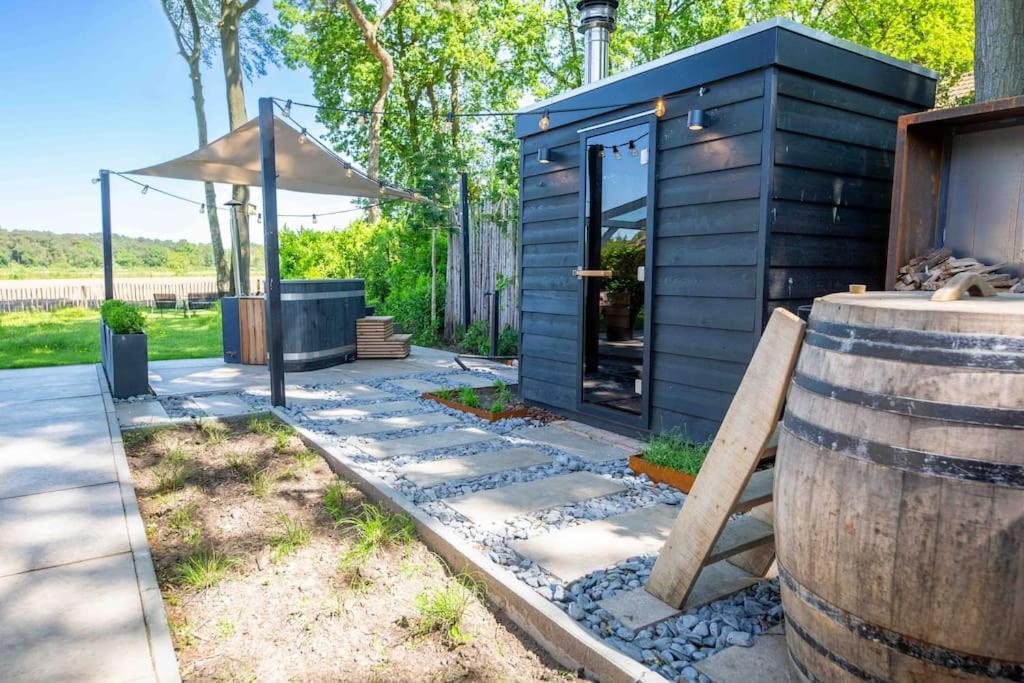 86, Bed & Outdoor Wellness - Sauna, Hottub, Icebath & Outdoor Shower Included! Oisterwijk Luaran gambar